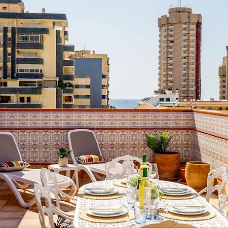 Penthouse, Near Beach, Fuengirola, Free Parking Lägenhet *